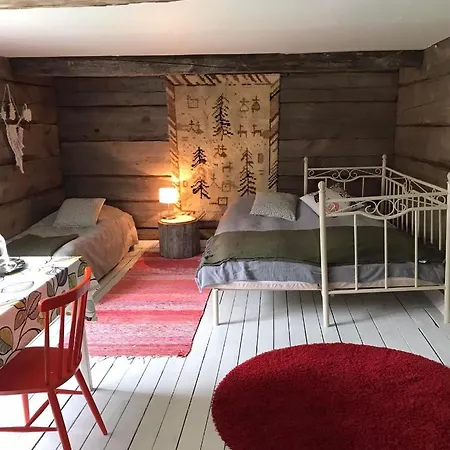 Paeivin Pirtti - Pirttikahvila Ja Couette-café